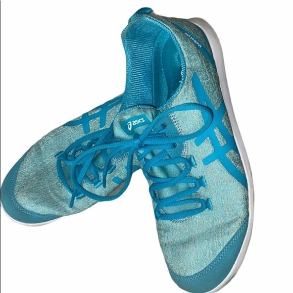 ASICS Sky Blue Sneakers!!  - Picture 3 of 8